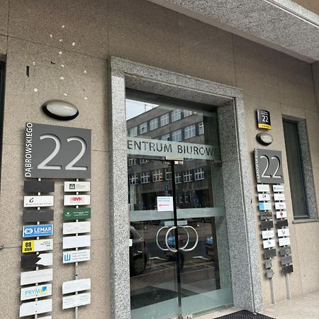 Kawalerki Basi Przy Dabrowskiego 22 Katowice Exterior photo